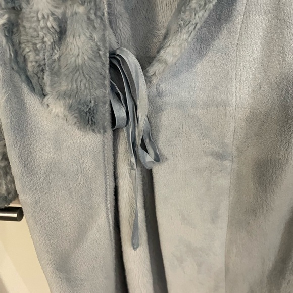 Carole Hochman Plush Wrap Robe Women's Baby Blue Super Soft Medium - Picture 7 of 10